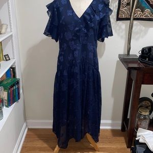 ML Monique lhuillier Flutter Short Sleeve Navy Floral VNeck Midi Dress Size 12